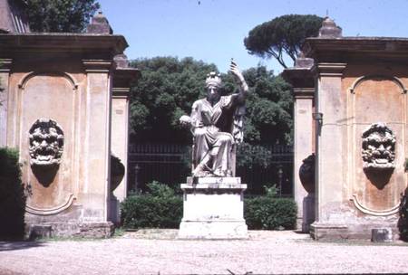View of the garden, detail of a gateway decorated with grotesque masks and a statue of a goddess, de à Nanni di Baccio Bigio and Bartolomeo Ammannati