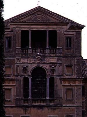View of the rear facade, detail of the second and third storeys, designed for Cardinal Pietro Aldobr à 
