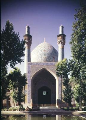 View of the mosque-madrasa constructed under Husayn I (reigned 1694-1722) 1706-14 (photo) (see also à 