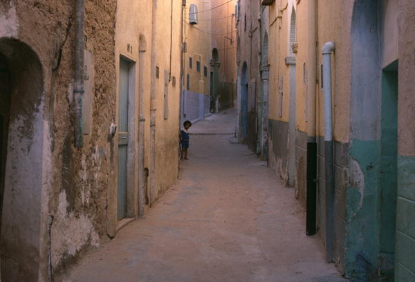 A street in the medina (photo)  à 