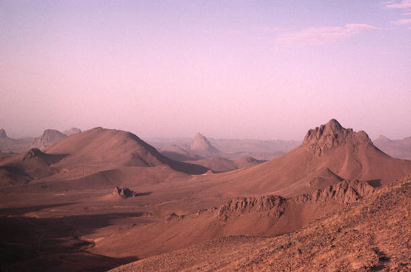 Ahaggar mountains (photo)  à 