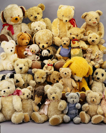 A Large Selection Of Teddy Bears à 