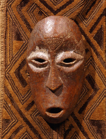 A Lega Bone Mask, Lukunga à 