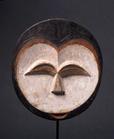 A Rare Kwele Circular Mask à 