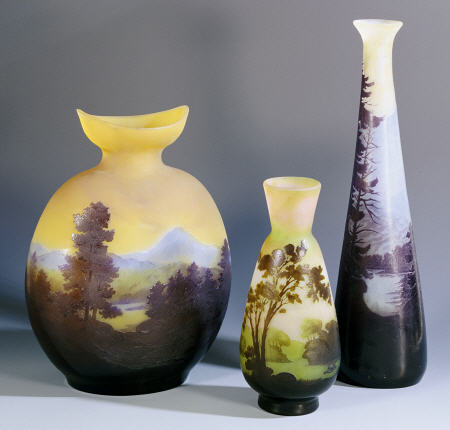 A Selection Of Galle Double-Overlay And Acid-Etched Vases à 