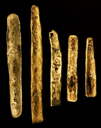 A Selection Of Gold Bars Recovered From The Wreck Of The Spanish Galleon ''Nuestra Senora De Atocha' à 