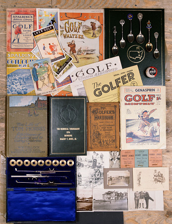 A Selection Of Golfing Memorabilia Including Photographs, Postcards And Books à 