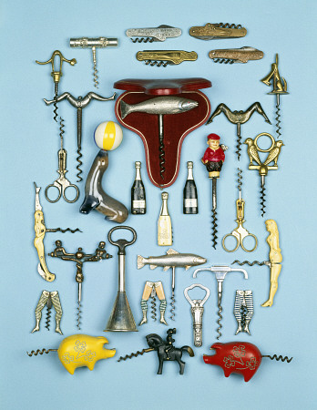 A Selection Of Vintage Novelty Corkscrews à 