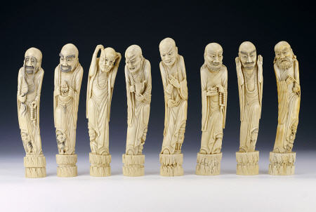 A Set Of Eight Ivory Figures Of Luohans à 