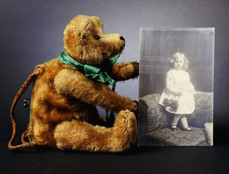 A Teddy Bear Purse With Honey Golden Mohair à 
