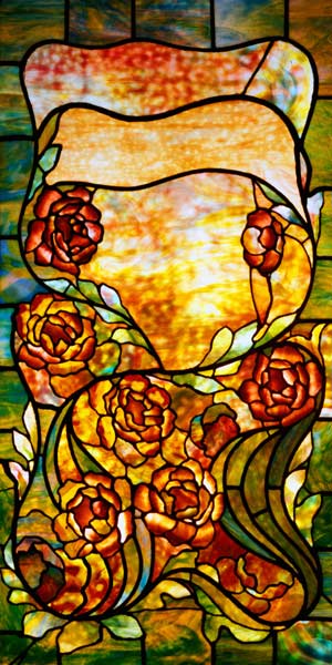 A Leaded Favrile Glass ''Peony'' Window Screen By Tiffany Studios à 