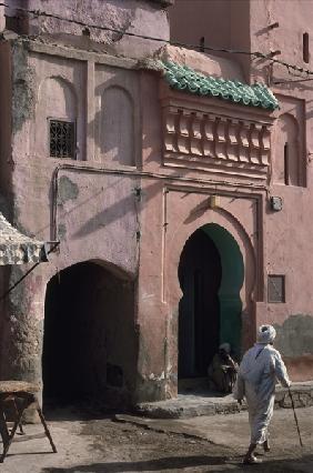 A street in the medina (photo) 