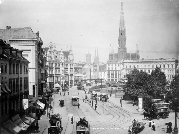 Berlin, Spittelmarkt / Foto Levy à 