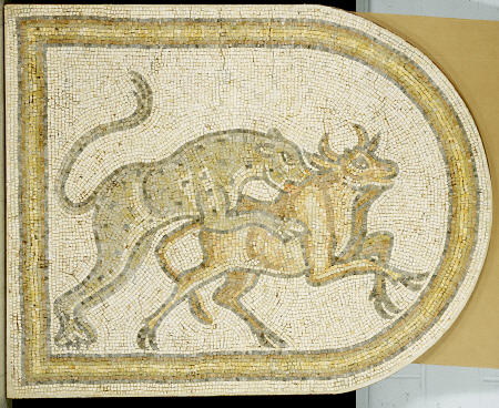 Byzantine Marble Mosaic Panel Depicting A Leopard Attacking A Bull à 