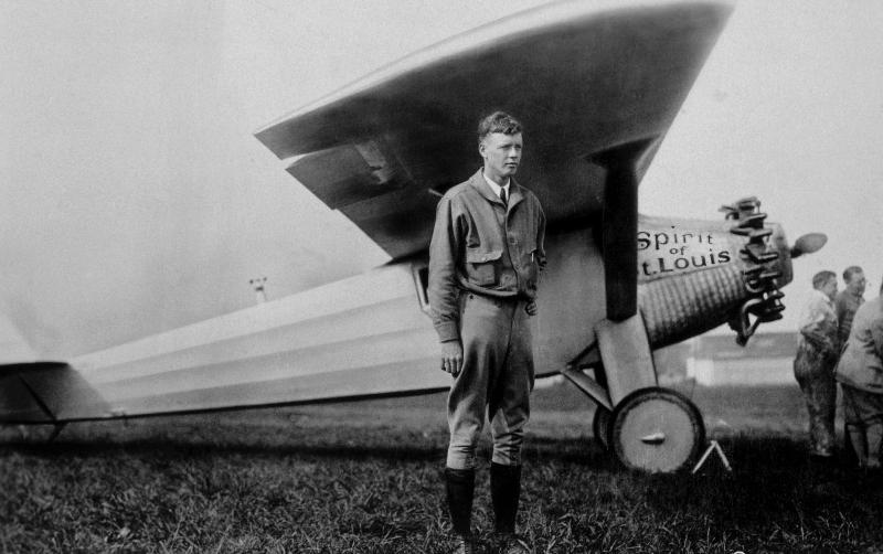 Charles Lindbergh American aviator in front of his plane Spirit of Saint Louis taking off from Roose à 