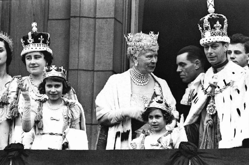 Coronation of English King George VI of England à 
