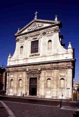 Church facade, rebuilt in 1587 (photo) à 
