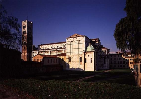 Exterior view of the church with the campanile, partly designed by Guidetto da Como (fl.1244-57) (ph à 