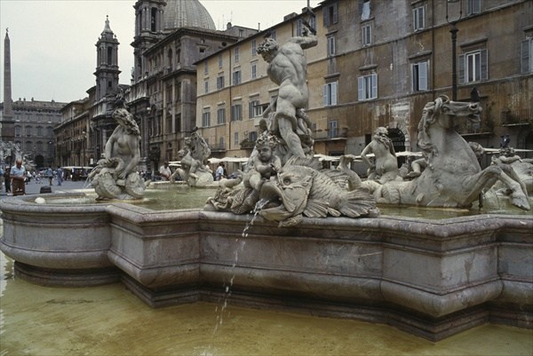 Fountain of Neptune (photo)  à 