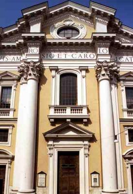 Facade of the church, built in 1690 by G.B.Menicucci (d.1690) and Fra Mario da Canepina (photo) à 