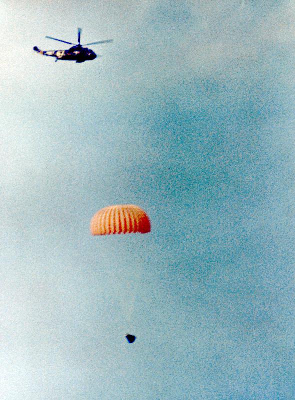 Gemini 11 : spacecraft coming back on earth is going to land on water à 