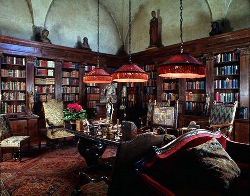 Interior of the Library, residence of Sir Harold Acton (photo) à 