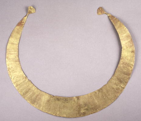 Lunula, from Cork, early Bronze Age (gold) à 