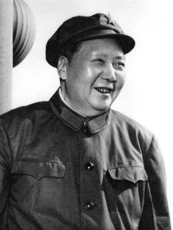 Mao Tse Toung chinese President here during review of army of The Great Proletarian Cultural Revolut à 