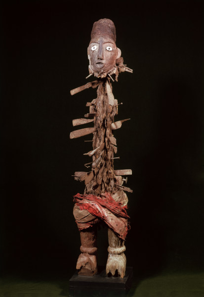 Nkisi Figure, Kongo / Wood. à 
