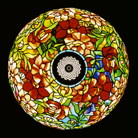 Overhead Detail From A Fine ''Peony'' Leaded Glass And Bronze Floor Lamp By Tiffany Studios à 