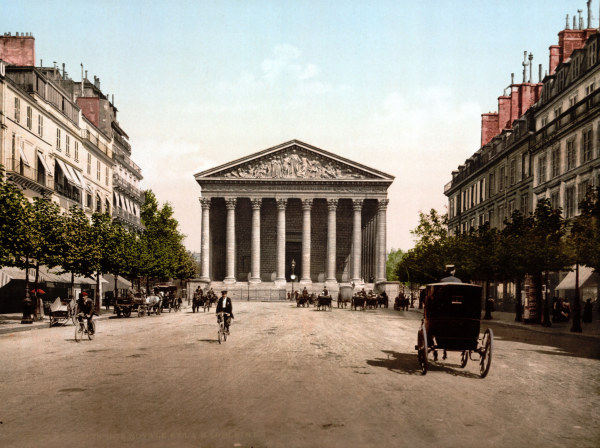 Paris , Rue Royale and Madeleine à 