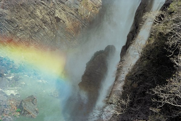Rainbow at Jog Falls (photo)  à 