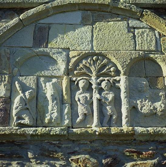 Relief sculpture of Adam and Eve, St Declans Church, Ardmore, County Waterford à 