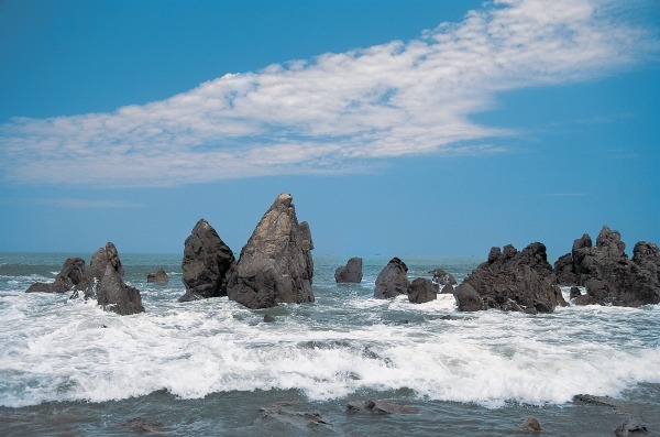 Rocks in sea, Near Bagha (photo)  à 