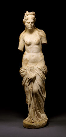 Roman Marble Figure Of Aphrodite à 