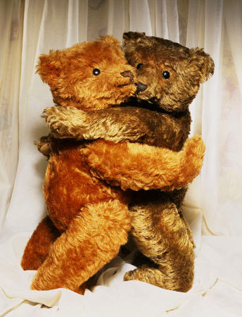 Two Steiff Teddy Bears Embracing à 