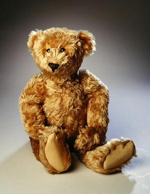 Teddy bear, from America or Europe, c.1906 (angora plush & sawdust stuffing) à 