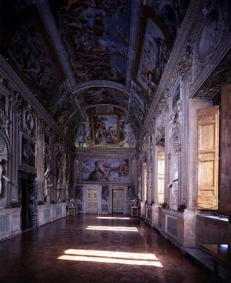 The 'Galleria di Carracci' (Carracci Hall) decorated with frescoes by Annibale Carracci (1560-1609) à 