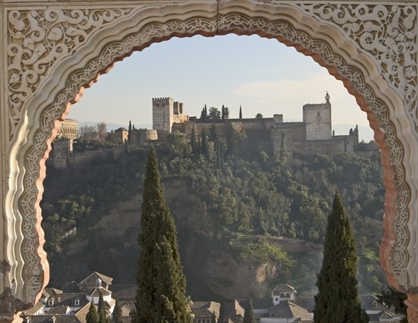 View across Albaicin to La Alhambra (photo)  à 