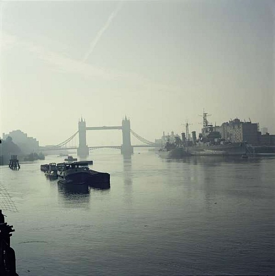 View along the River Thames, looking towards Tower Bridge à 