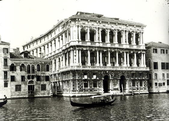 View of Palazzo Pesaro or the Ca' Pesaro, designed by Baldassare Longhena (1598-1682) (b/w photo) à 