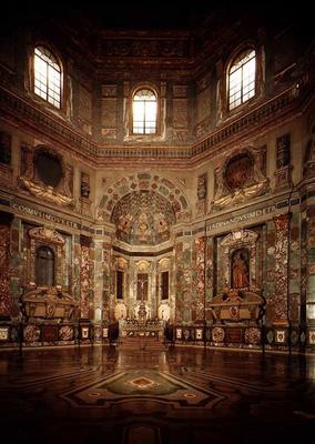 View of the interior showing the altar flanked by the Medici tombs of Cosimo I (1519-74) and Ferdina à 
