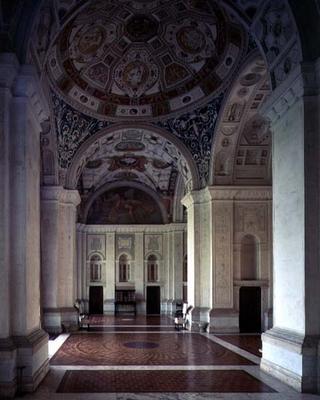 View of the vaulted loggia and entrance hall, designed for Cardinal Giuliano de'Medici (1478-1534) b à 