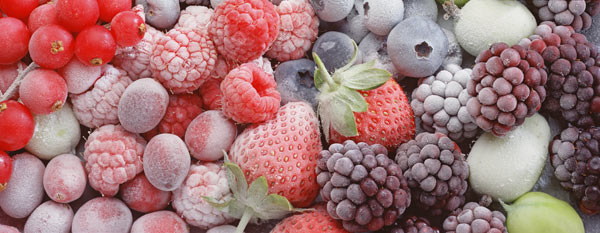 Chilled berries, 2001 (colour photo)  à Norman  Hollands