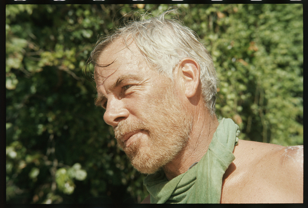 Lee Marvin on set for Hell in the Pacific à Orlando Suero