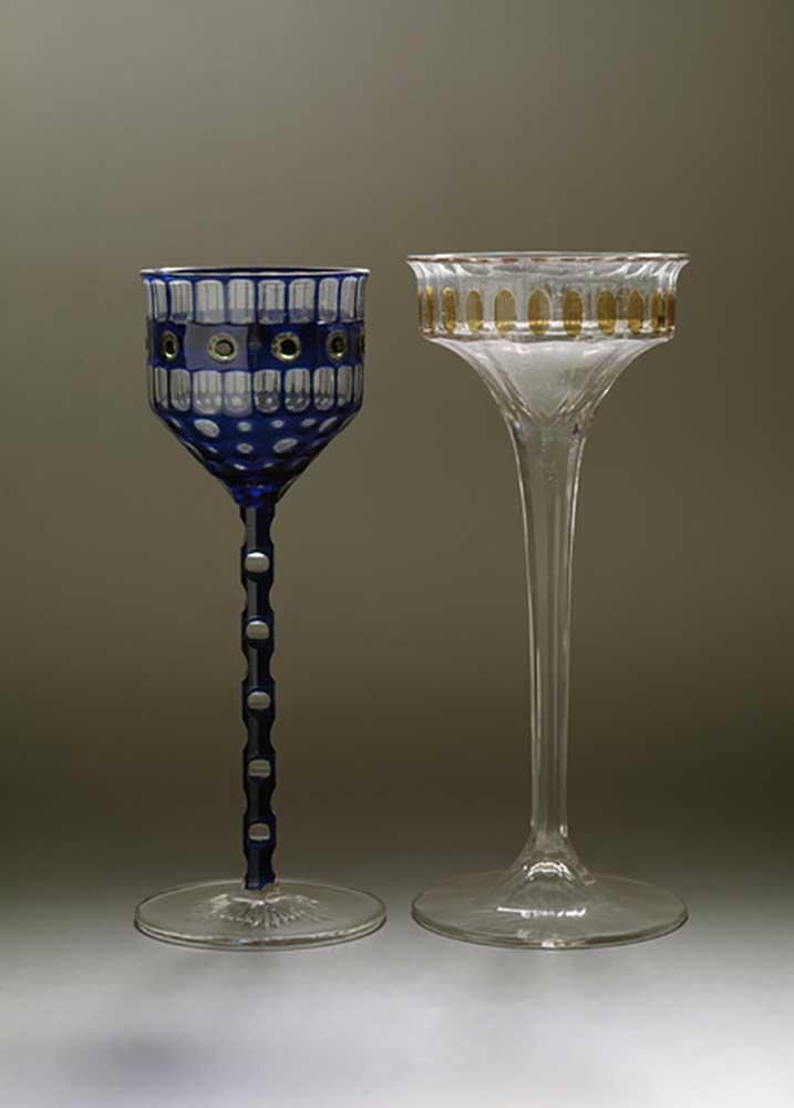Two glasses a pied draw by Otto Prutscher (1880 1949), one on the left of 1906 Dim h 20 cm on the ri à Otto Prutscher