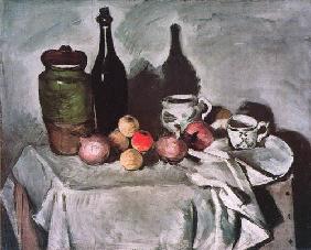 nature morte avec des fruits et la vaisselle