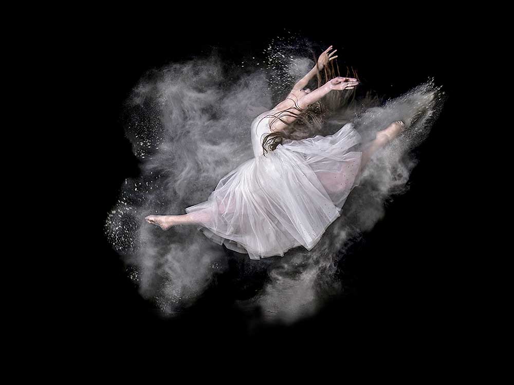 Dust Dancer à Pauline Pentony MA