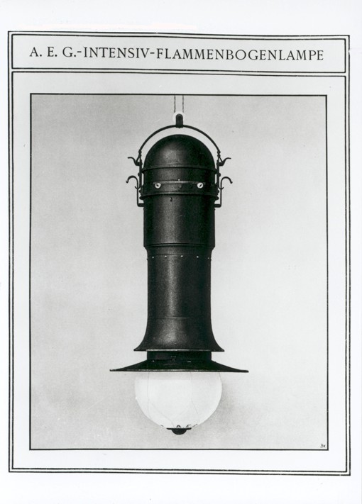 AEG Intensive Flame Arc Lamp à Peter Behrens