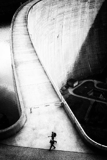 hiking on the dam wall